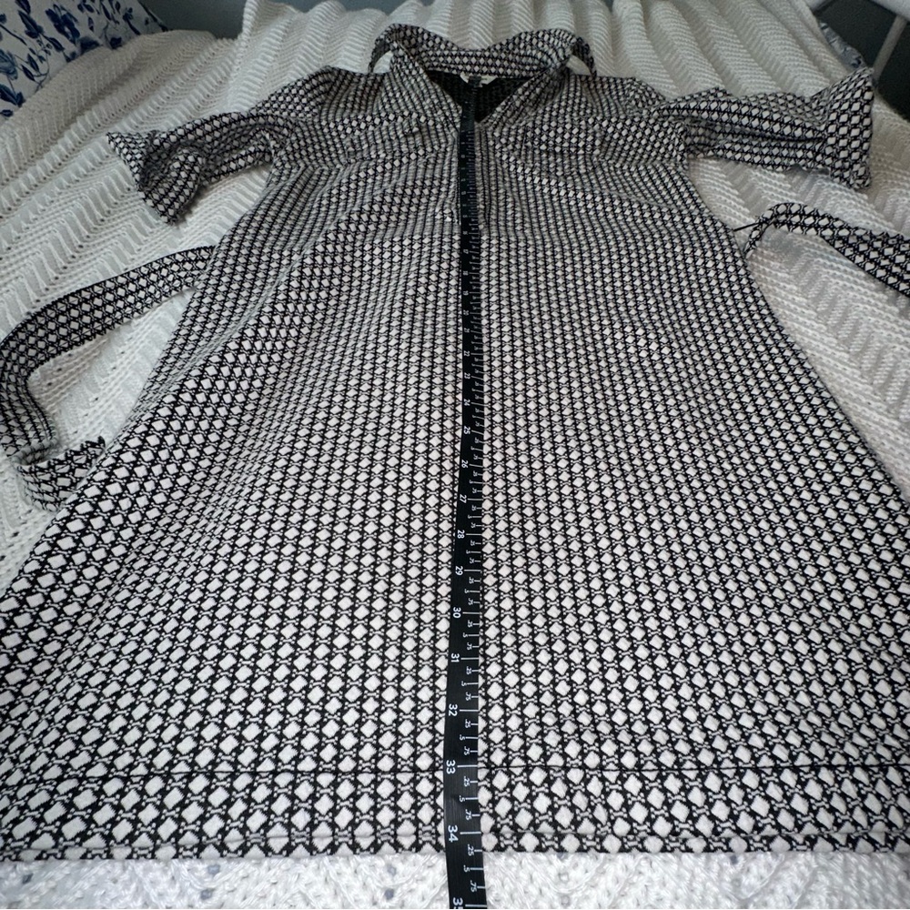 Women's Max Studio Black and Ivory Belted Shirt Dress - Medium - Picture 9 of 10